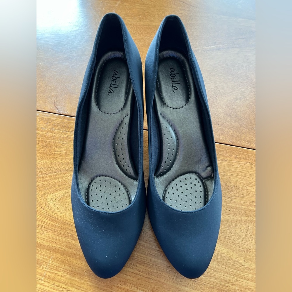 Abella Women’s Blue Pumps Size US9